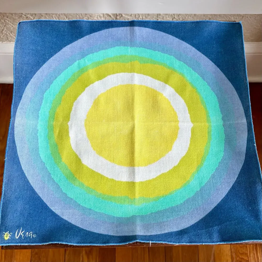 Vintage Vera Neumann Mod Circle Napkin, Signed 1970s Table Linen